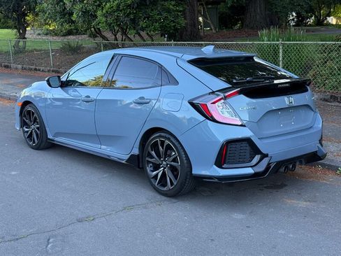 Used 2017 Honda Civic Sport image 3