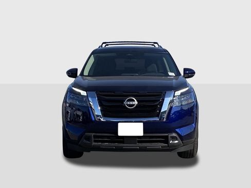 New 2025 Nissan Pathfinder SV image 7