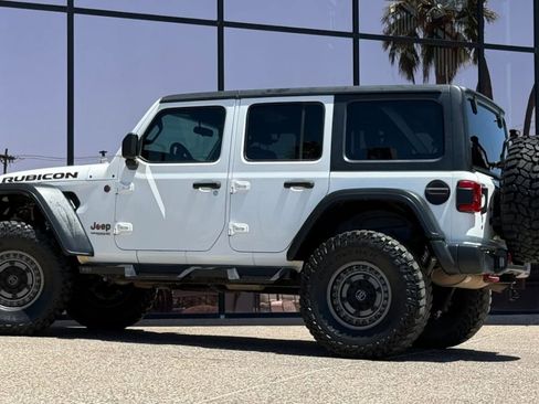 Used 2018 Jeep Wrangler Unlimited Rubicon w/ LED Lighting Group image 6