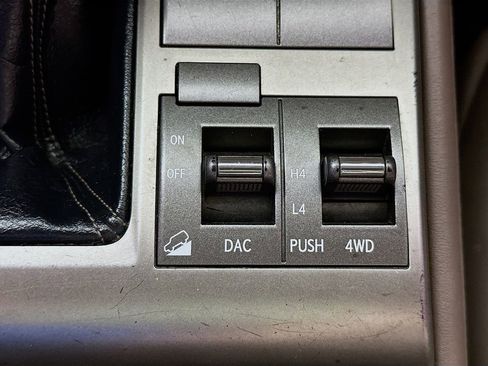 Used 2018 Lexus GX 460 w/ Navigation Package image 41