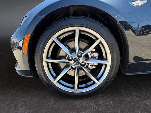 Used 2022 MAZDA MX-5 Miata Grand Touring w/ Weather Package RWD image 9