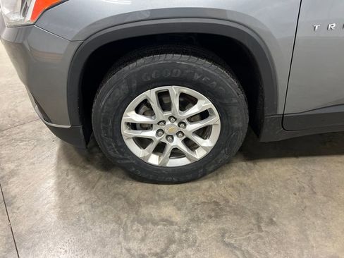 Used 2019 Chevrolet Traverse LT image 22