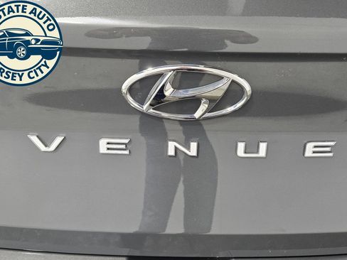 Used 2026 Hyundai Venue SEL FWD image 30