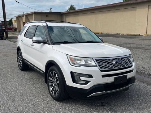 Used 2017 Ford Explorer Platinum AWD/4WD image 12