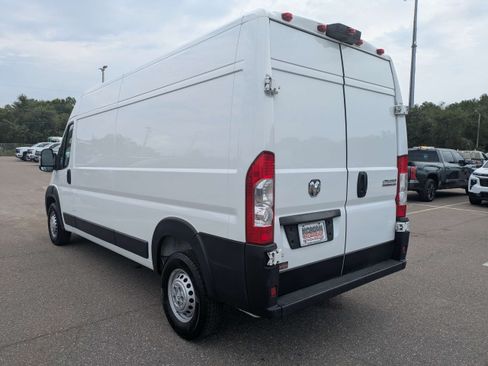 Used 2025 RAM ProMaster 2500 w/ Convenience Group FWD image 5