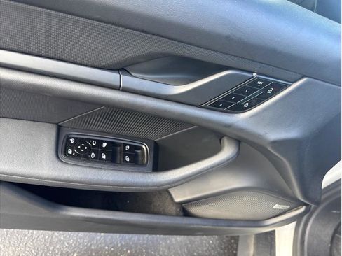Used 2020 Porsche Taycan 4S image 12