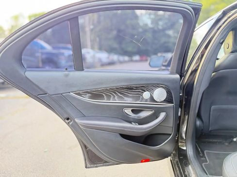 Used 2019 Mercedes-Benz E 300 4MATIC image 13