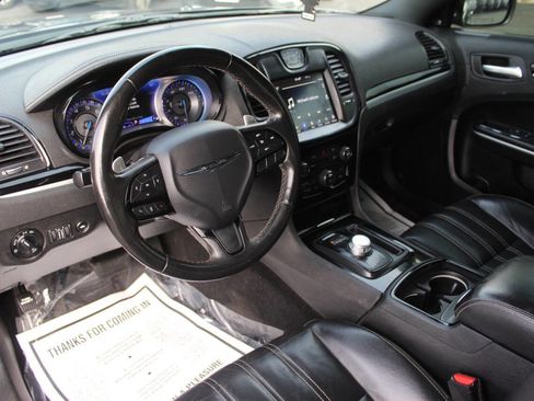 Used 2019 Chrysler 300 S RWD image 16