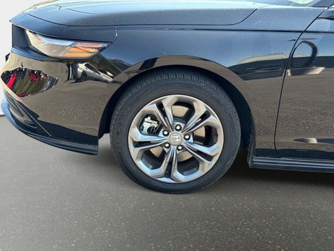 Used 2025 Honda Accord EX-L image 12