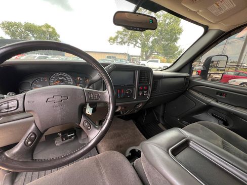 Used 2007 Chevrolet Silverado 2500 LT w/ Heavy-Duty Power Package AWD/4WD image 36