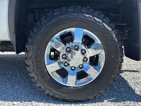 Used 2018 GMC Sierra 3500 Denali w/ Duramax Plus Package AWD/4WD image 2