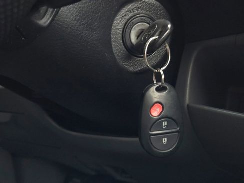 Used 2015 Toyota Tacoma 4x4 Double Cab w/ TRD Sport Package image 27