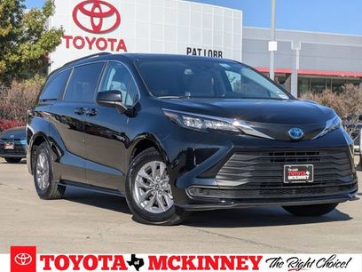 Used 2024 Toyota Sienna LE w/ LE Plus Package