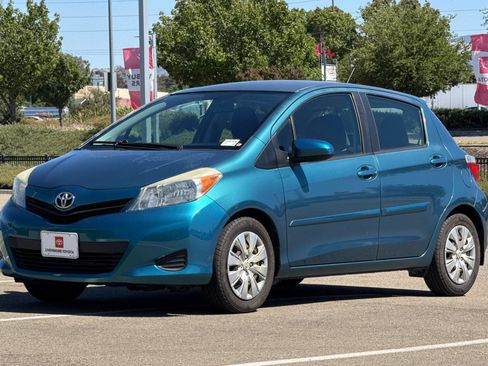 Used 2012 Toyota Yaris LE FWD image 8