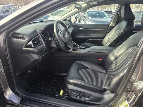 Used 2024 Toyota Camry SE image 15