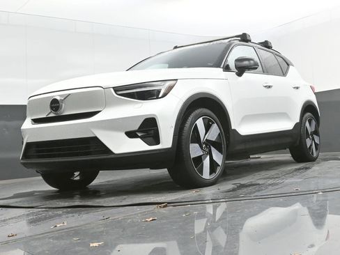 Certified 2023 Volvo XC40 Recharge Ultimate w/ Protection Package Premier image 25