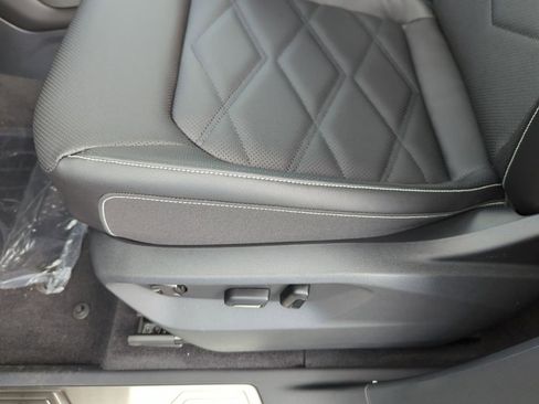 New 2026 Volkswagen Atlas SE image 30