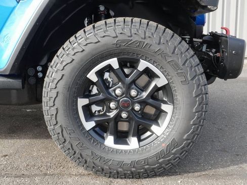 New 2026 Jeep Gladiator Rubicon w/ Safety Group image 11