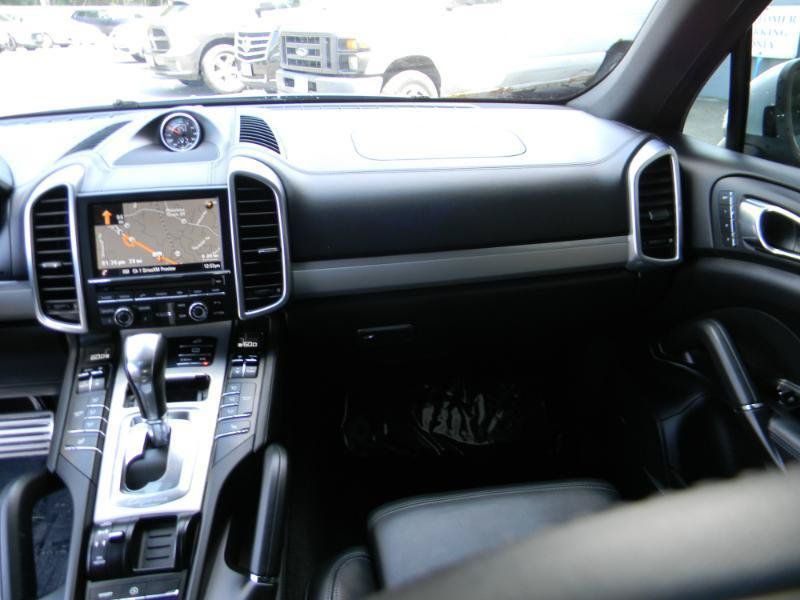 Used 2014 Porsche Cayenne S AWD/4WD image 18