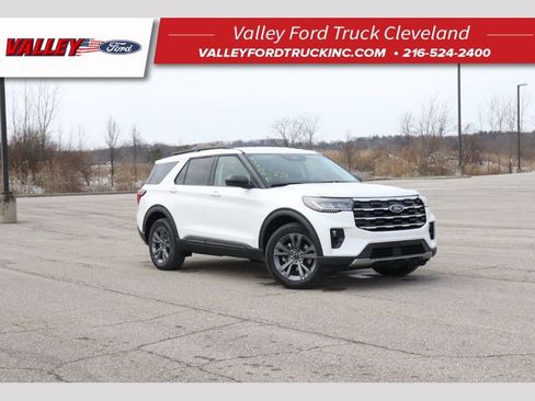 New 2026 Ford Explorer Active w/ Active Comfort Package image 1