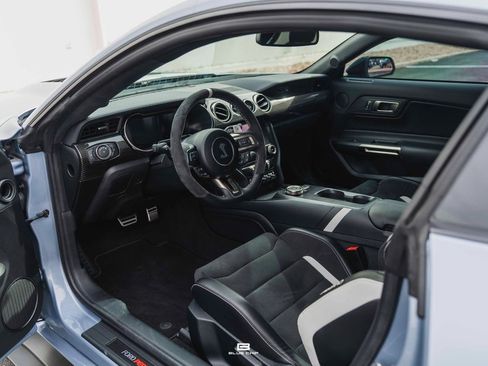 Used 2022 Ford Mustang Shelby GT500 w/ Carbon Fiber Track Pack RWD image 40