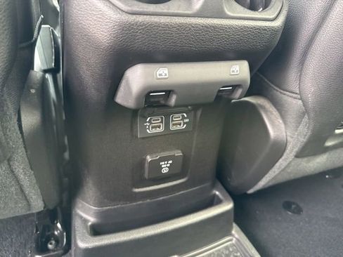 Used 2019 Jeep Wrangler Unlimited Rubicon image 18