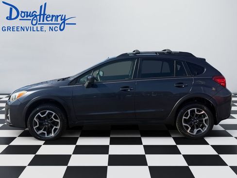 Used 2017 Subaru Crosstrek 2.0i Premium image 2