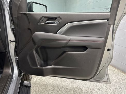 Used 2023 Chevrolet Colorado Z71 w/ Z71 Convenience Package 2 AWD/4WD image 17