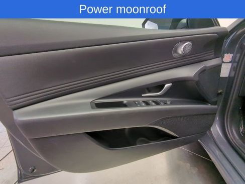 Used 2025 Hyundai Elantra SEL FWD image 10