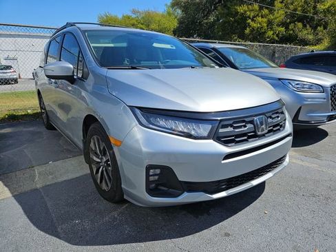 Certified 2025 Honda Odyssey EX-L image 5