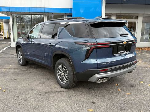 New 2026 Chevrolet Traverse LT image 7