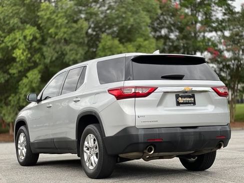 Used 2019 Chevrolet Traverse LS FWD image 7