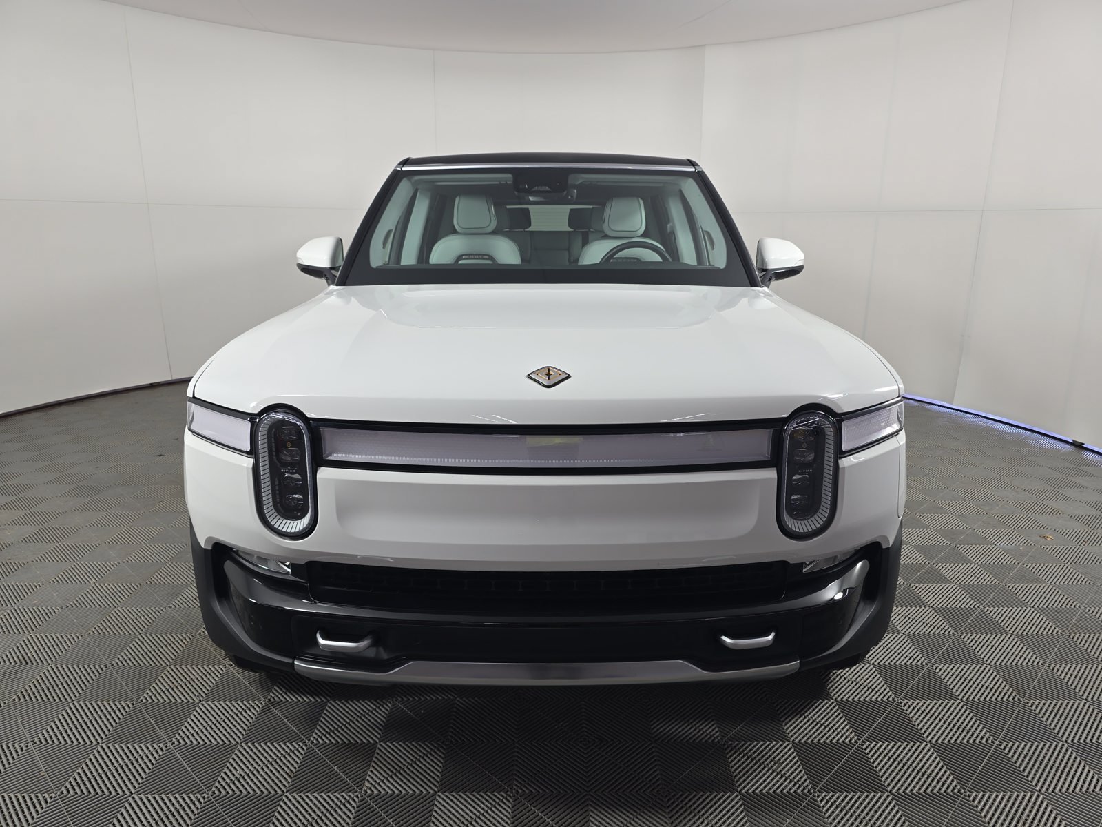Used 2024 Rivian R1S Adventure Quad AWD/4WD image 8