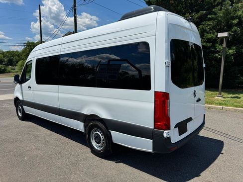 Used 2025 Mercedes-Benz Sprinter 2500 image 8