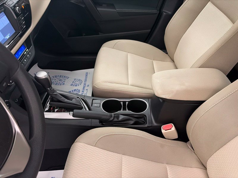 Used 2015 Toyota Corolla LE FWD image 32