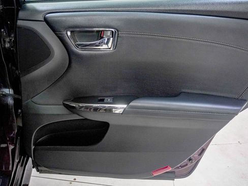 Used 2014 Toyota Avalon Limited image 33
