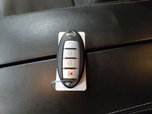 Used 2021 Nissan Rogue SV AWD/4WD image 27