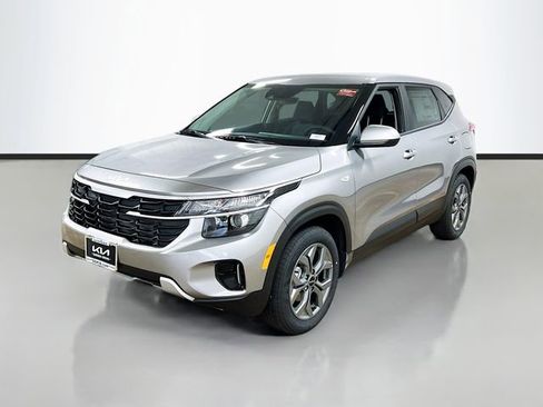 New 2026 Kia Seltos LX image 3