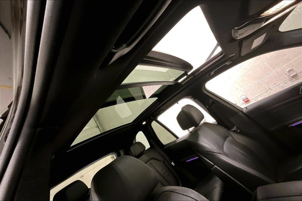 Used 2021 BMW X5 xDrive40i AWD/4WD image 27