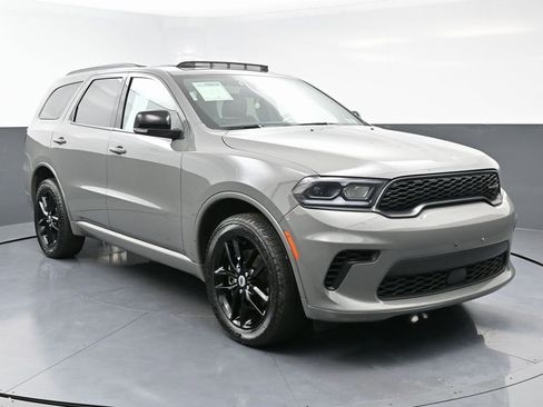 Used 2024 Dodge Durango GT image 3