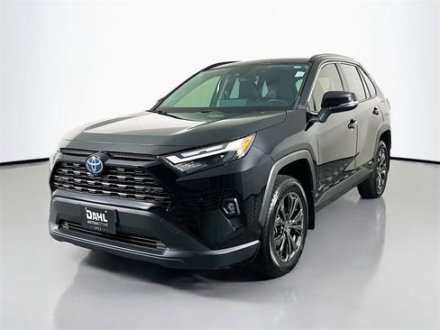 Used 2024 Toyota RAV4 XLE Premium image 7