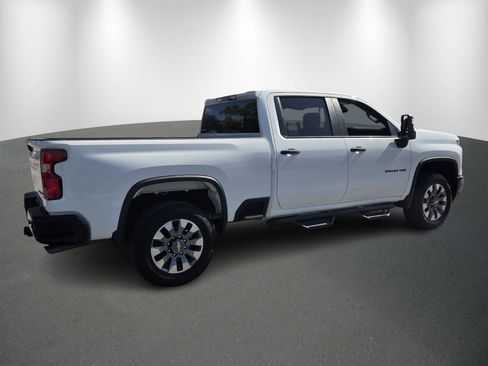Used 2024 Chevrolet Silverado 2500 Custom w/ Custom Value Package image 8