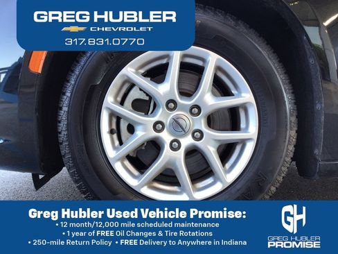 Used 2024 Chrysler Pacifica Touring-L FWD image 19