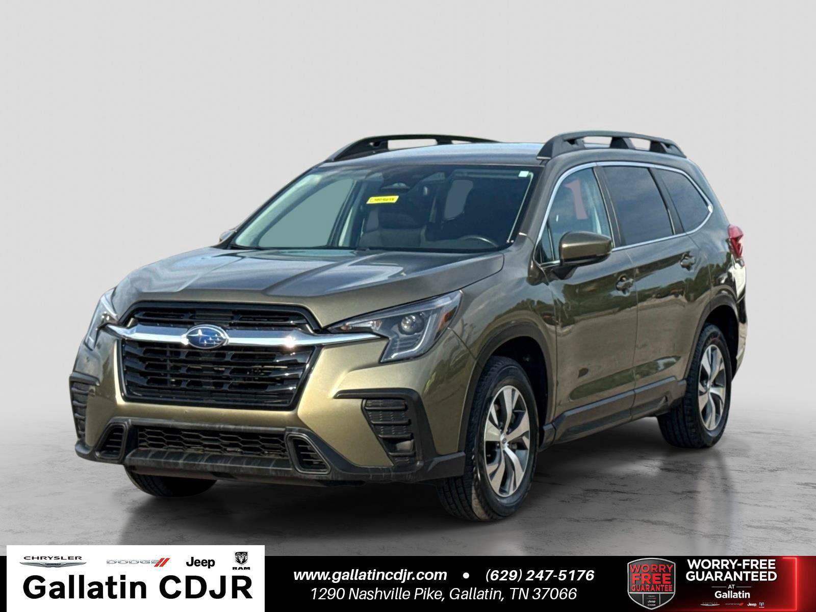 Used 2024 Subaru Ascent Premium AWD/4WD image 1