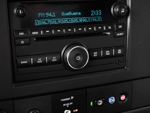 Used 2019 Chevrolet Express 2500 w/ Driver Convenience Package RWD image 20