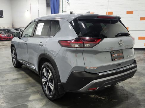Used 2023 Nissan Rogue SL w/ SL Premium Package image 16