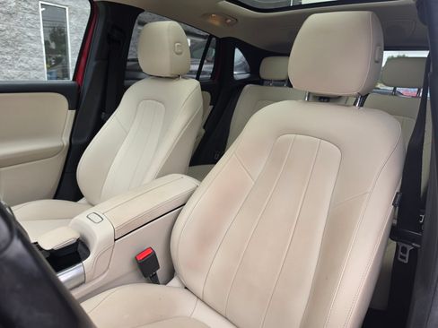 Used 2021 Mercedes-Benz GLA 250 4MATIC image 10