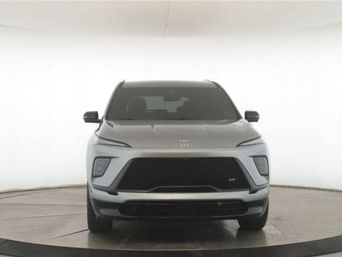 Used 2025 Buick Enclave Sport Touring w/ Power Package image 12