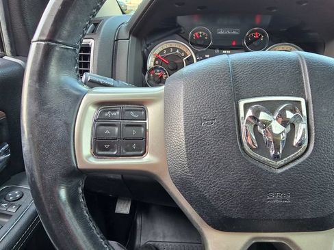 Used 2018 RAM 1500 Laramie w/ Convenience Group AWD/4WD image 15
