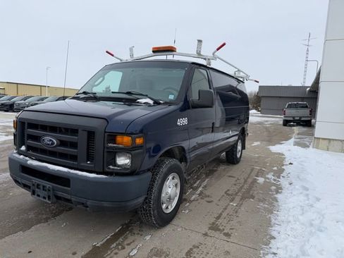 Used 2014 Ford E-350 and Econoline 350 Super Duty w/ Power Group RWD image 3